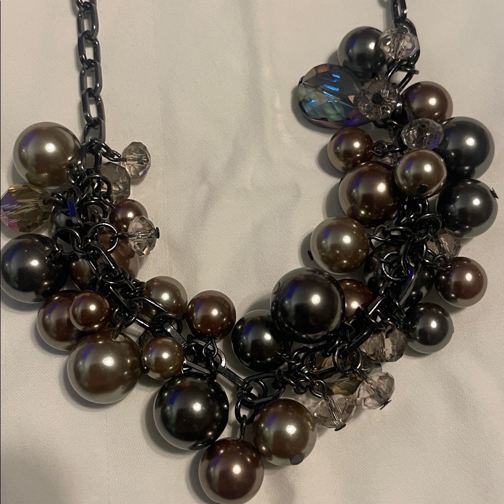 Elegant Black and Silver pearl Necklace 😉